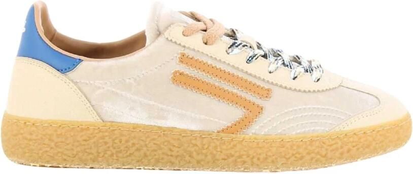 Puraai Sneakers