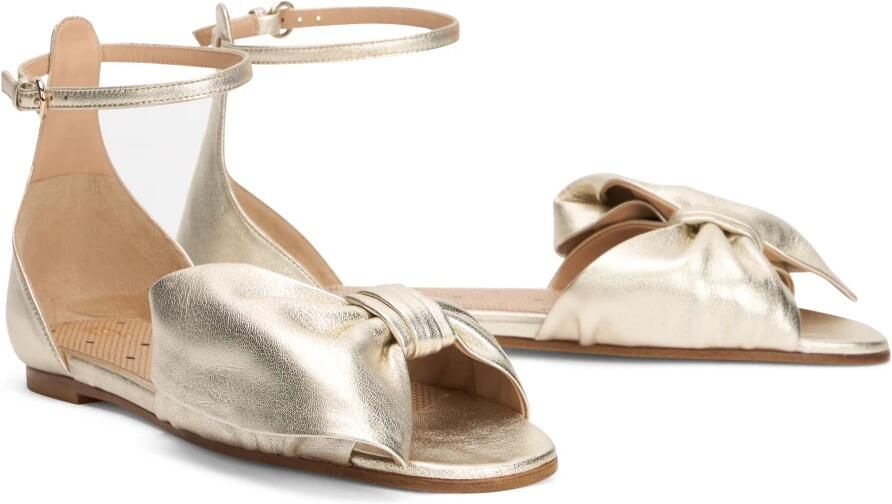 RED Valentino Gouden sandaal met een elegant en verfijnd ontwerp. - Foto 2