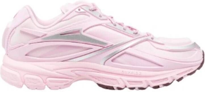 Reebok Roze Sneakers met Reliëf Ontwerp Pink Heren