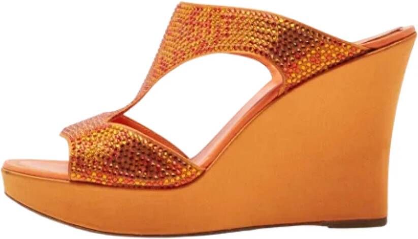 René Caovilla Pre-owned Satin sandals Orange Dames