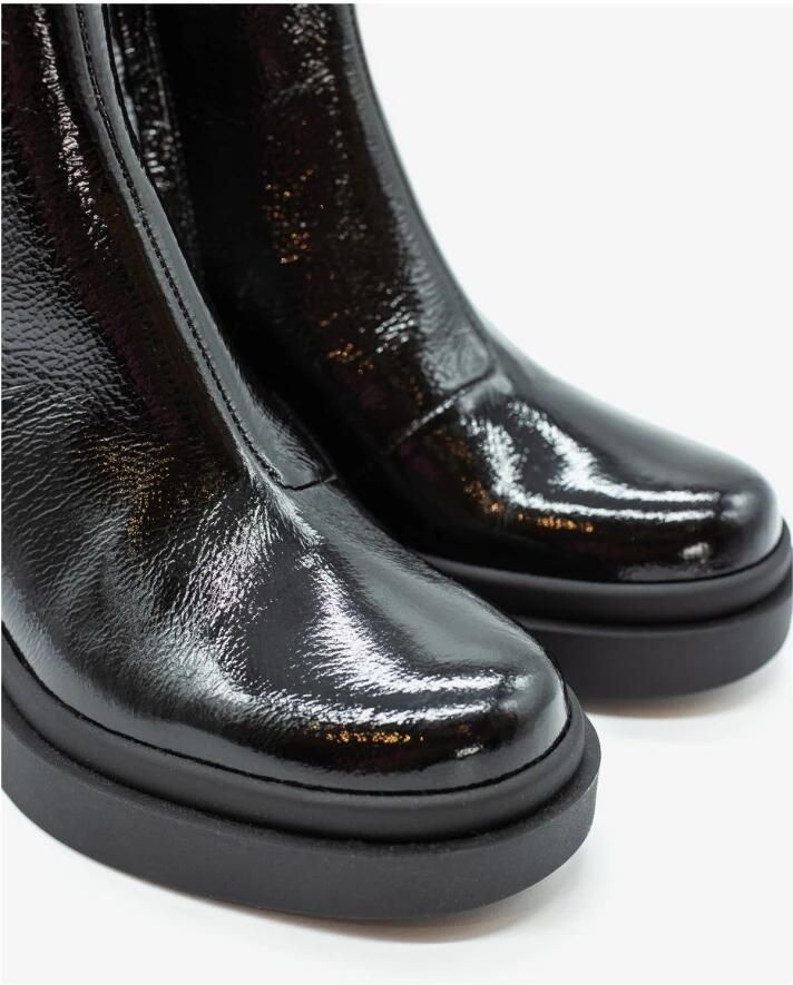 Roberto Festa Chloe Enkellaars