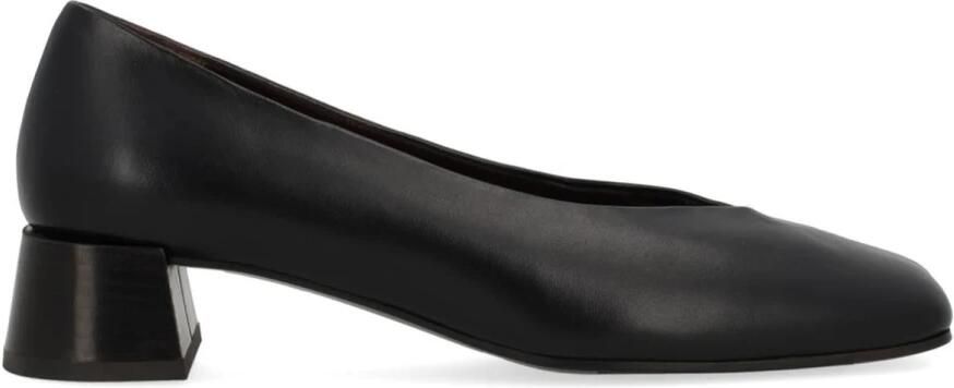 Roberto Festa Vina Pumps met Blokhak