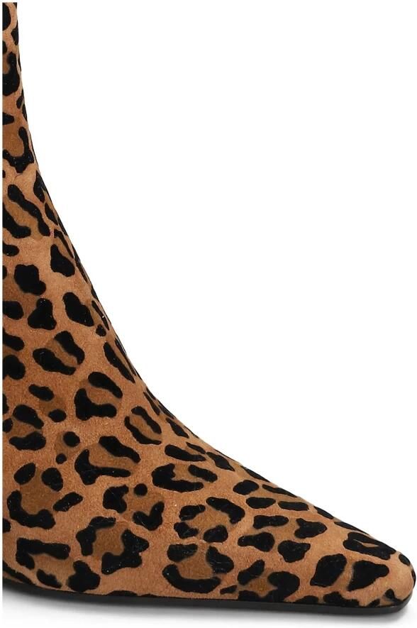 Roberto Festa Yanira Boot