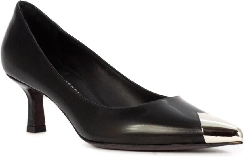 Roberto Festa Zwarte leren pumps met metalen neuskap