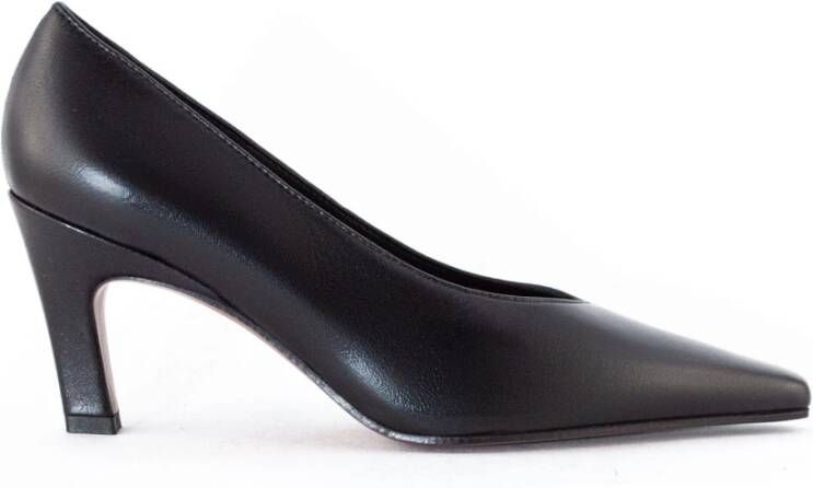Roberto Festa Zwarte leren pumps met puntige neus