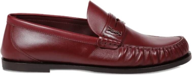 Saint Laurent Bordeauxrode Leren Loafers met Goudkleurig Logo