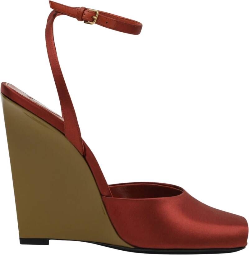 Saint Laurent Stijlvolle Wig Sandalen voor Vrouwen