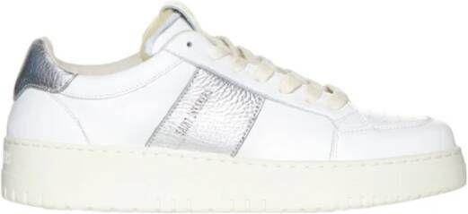 Saint Sneakers Witte Klassieke Sneakers