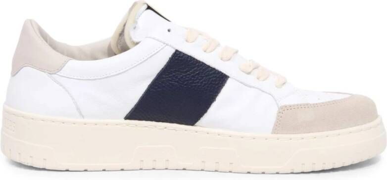 Saint Sneakers Witte Leren Sneakers met Geperforeerde Neus White Heren
