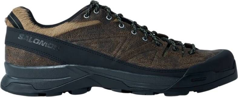 Salomon Sneakers met suède panelen en logo-applicatie