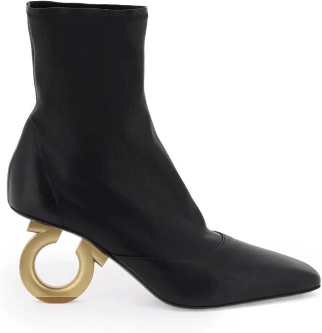 Salvatore Ferragamo Enkellaarzen van stretch napa-leer met gouden Gancini-hak Black Dames