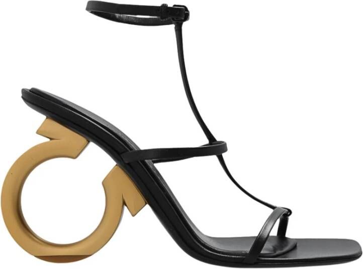 Salvatore Ferragamo Zwarte Sandalen met Runway Gancio T.10.5 Black Dames