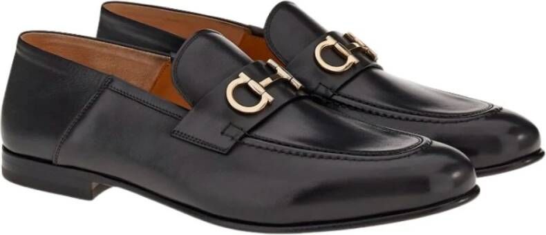 Salvatore Ferragamo GIN Loafers Stijlvolle Platte Schoenen voor Heren Black Heren