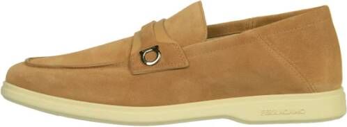 Salvatore Ferragamo Stijlvolle Schoenen voor Mannen en Vrouwen Beige Heren