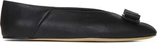 Salvatore Ferragamo Platte Schoenen voor Vrouwen Black Dames