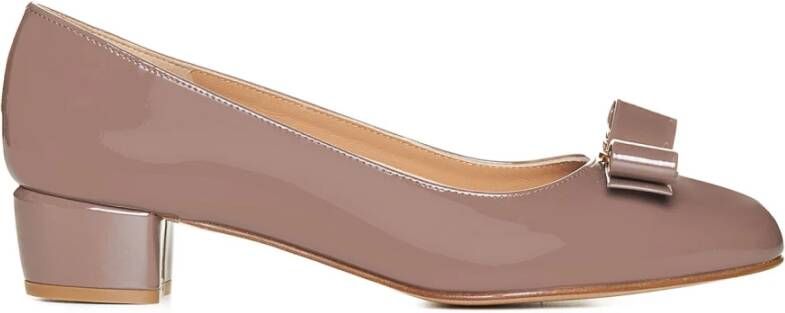 Salvatore Ferragamo Platte schoenen voor vrouwen Brown Dames