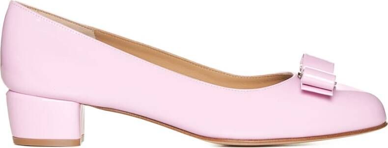 Salvatore Ferragamo Platte schoenen voor vrouwen Pink Dames