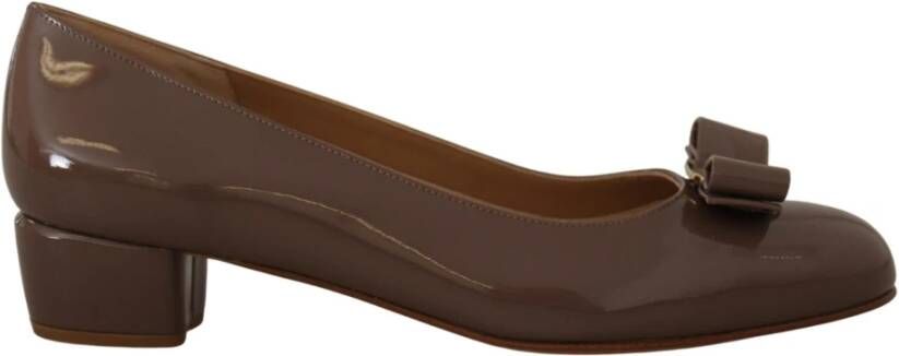 Salvatore Ferragamo Bruine Naplak Kalfsleren Pumps Schoenen Brown Dames