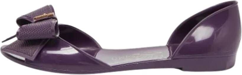 Salvatore Ferragamo Pre-owned Fabric flats Purple Dames