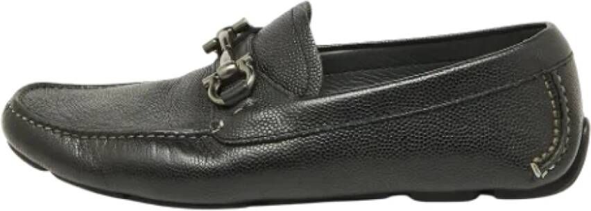 Salvatore Ferragamo Pre-owned Leather flats Black Dames