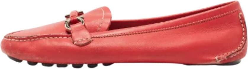 Salvatore Ferragamo Pre-owned Leather flats Red Dames