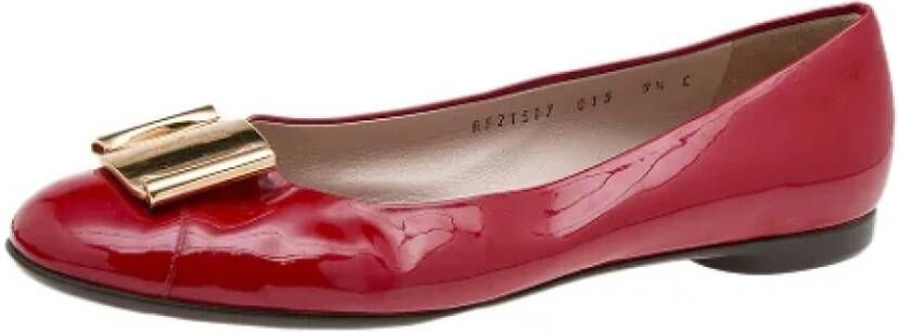 Salvatore Ferragamo Pre-owned Leather flats Red Dames