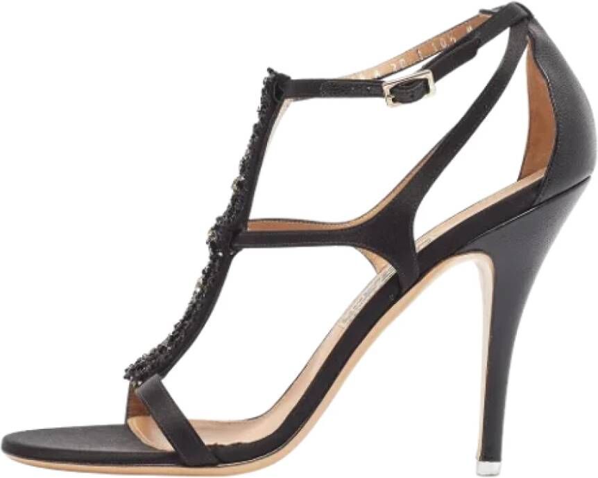 Salvatore Ferragamo Pre-owned Satin sandals Black Dames