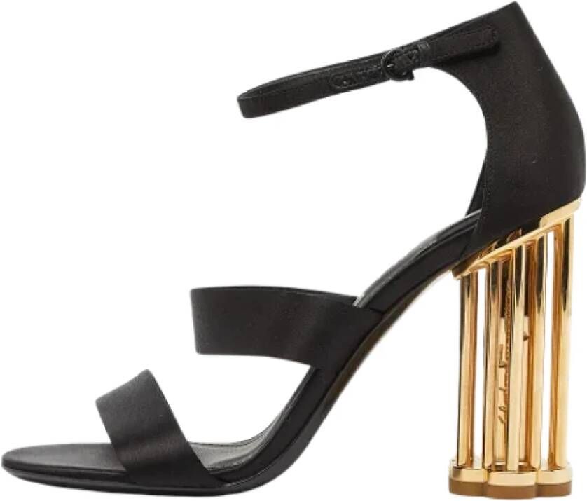 Salvatore Ferragamo Pre-owned Satin sandals Black Dames