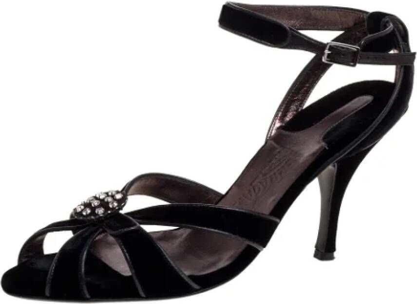 Salvatore Ferragamo Pre-owned Velvet sandals Black Dames