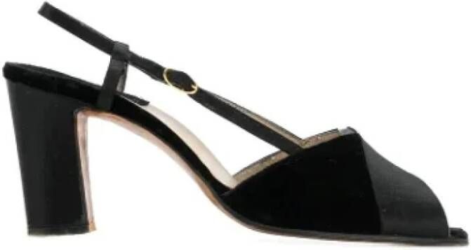 Salvatore Ferragamo Pre-owned Velvet sandals Black Dames