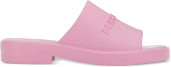 Salvatore Ferragamo Sandalen Pink Rubber Logo Sandals in roze