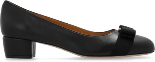 Salvatore Ferragamo Zwarte Leren Strik Detail Hak Pumps Black Dames