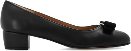 Salvatore Ferragamo Vara pumps Black Dames