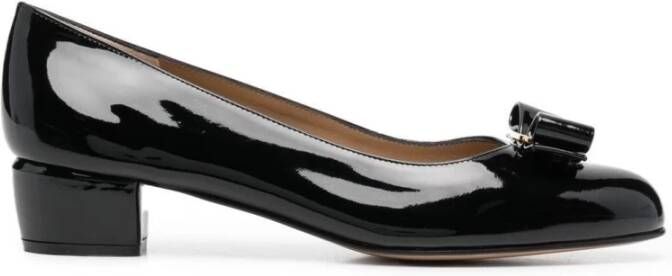 Salvatore Ferragamo women's leather pumps court shoes high heel fiocco Vara Zwart Dames