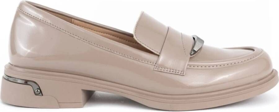 Santino Milano Beige Elegante Gesloten Loafers Vrouwen