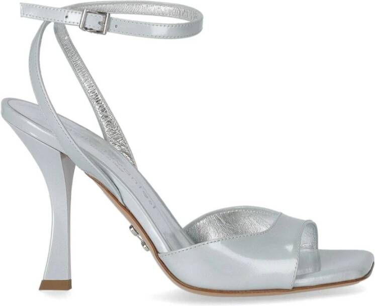 Sergio Levantesi Sandalen Tania Pearl Grey Heeled Sandal in grijs