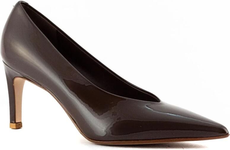 Sergio Levantesi Bruine Lakleren Pumps met Puntige Neus