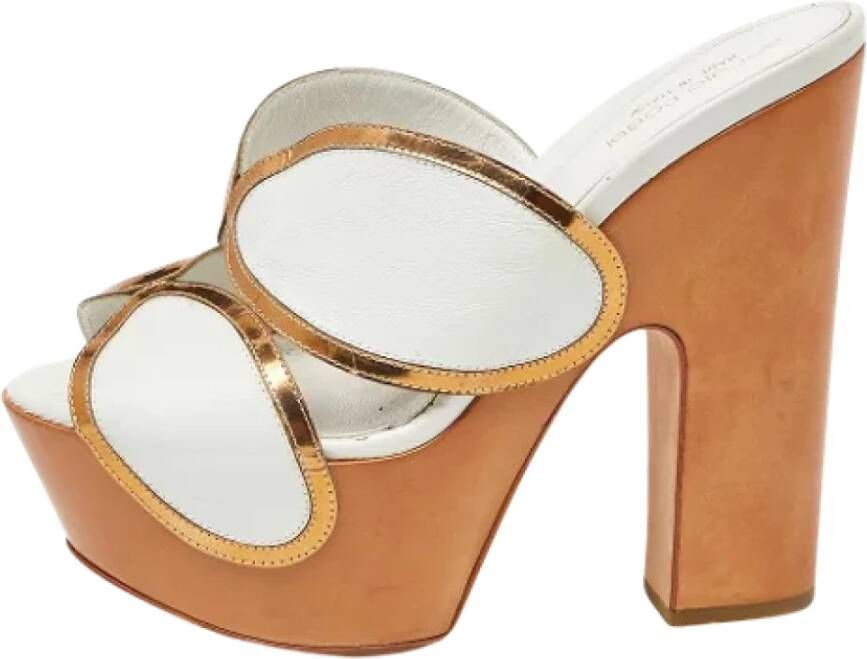 Sergio Rossi Pre-owned Leather sandals White Dames