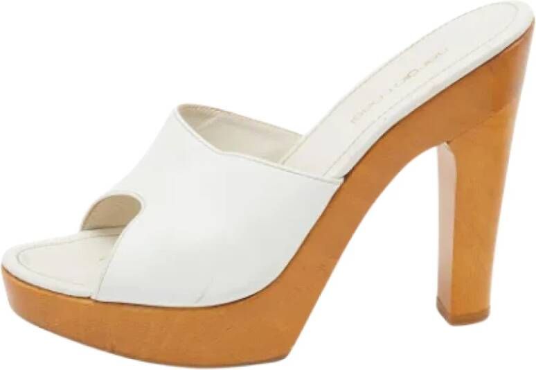 Sergio Rossi Pre-owned Leather sandals White Dames