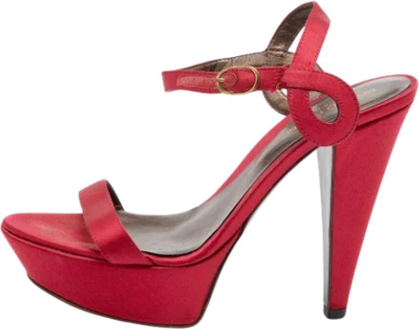 Sergio Rossi Pre-owned Satin sandals Pink Dames