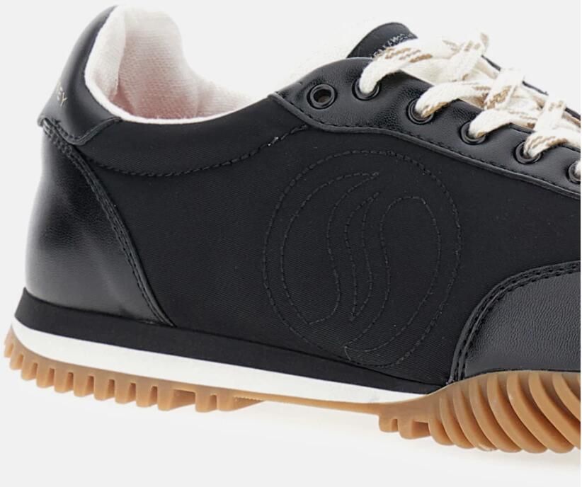 Stella Mccartney Low-Top Sneakers S-Wavw Sport Sneaker in zwart