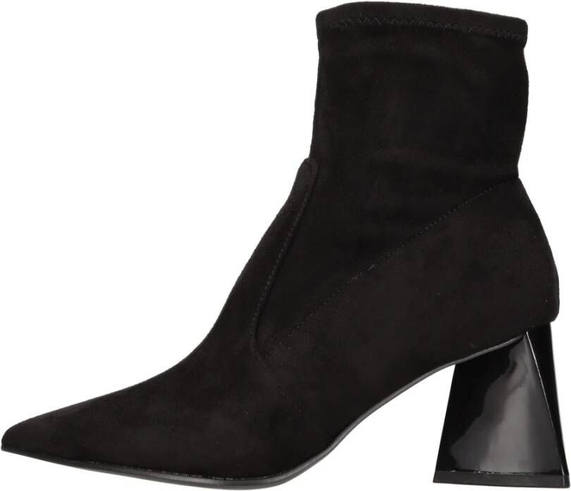 Steve Madden Zwarte Neopreen Pumps met Puntneus en Hak