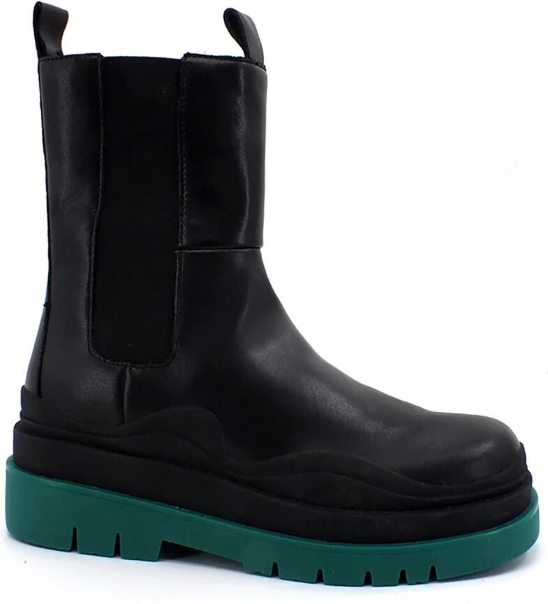 Steve Madden Chelsea Boots