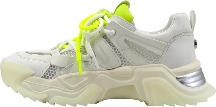 Steve Madden Kindom Sneaker