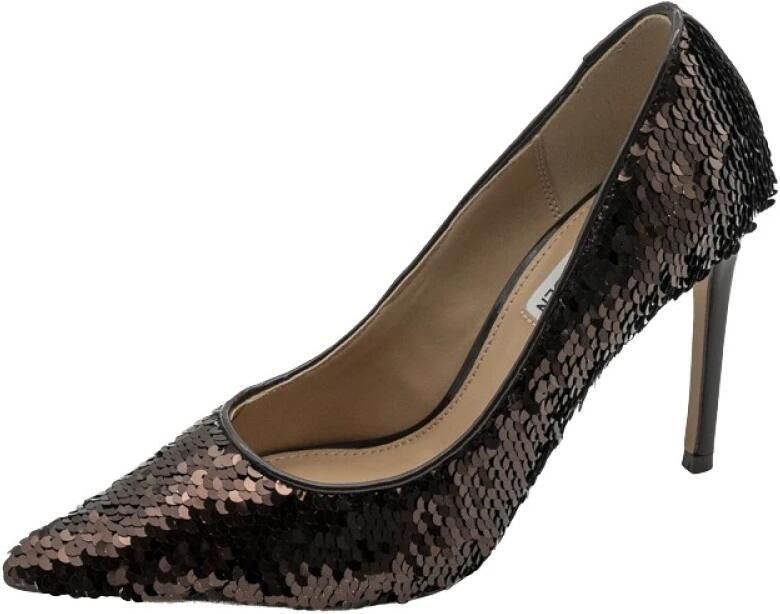 Steve Madden Thrive Pump