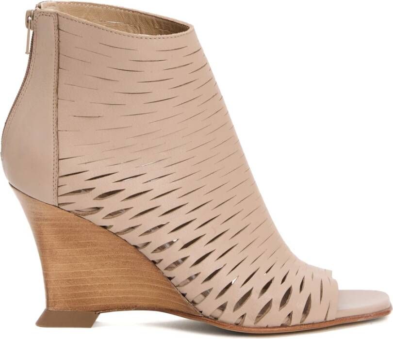 Strategia Beige Enkellaarsjes met Sleehak
