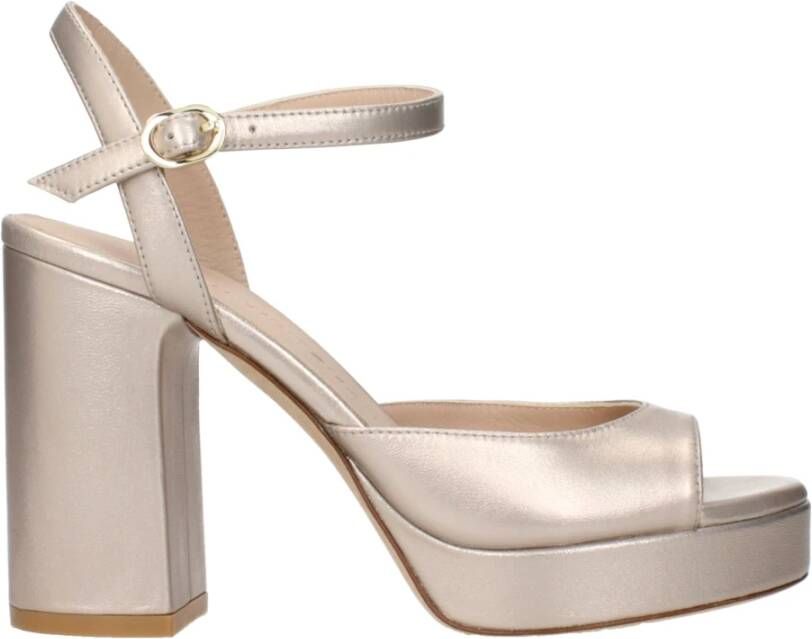 Stuart Weitz Beige Leren Plateau Sandalen Metallic Effect