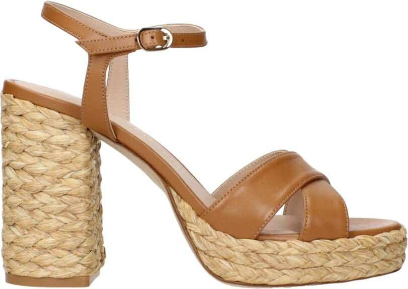 Stuart Weitz Bruin Leren Plateau Sandalen