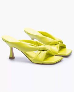 Stuart Weitzman Groene Leren Muiltjes met Geknoopte Banden Groen Dames