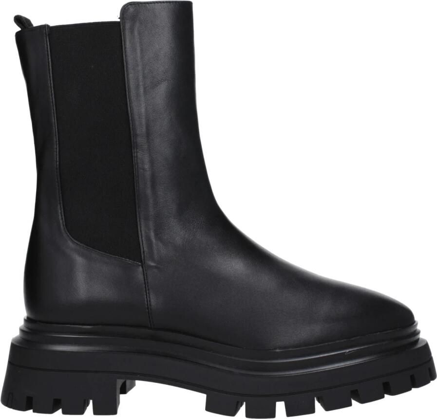 Stuart Weitz Zwarte Chelsea Bootie met Stretch Inserts